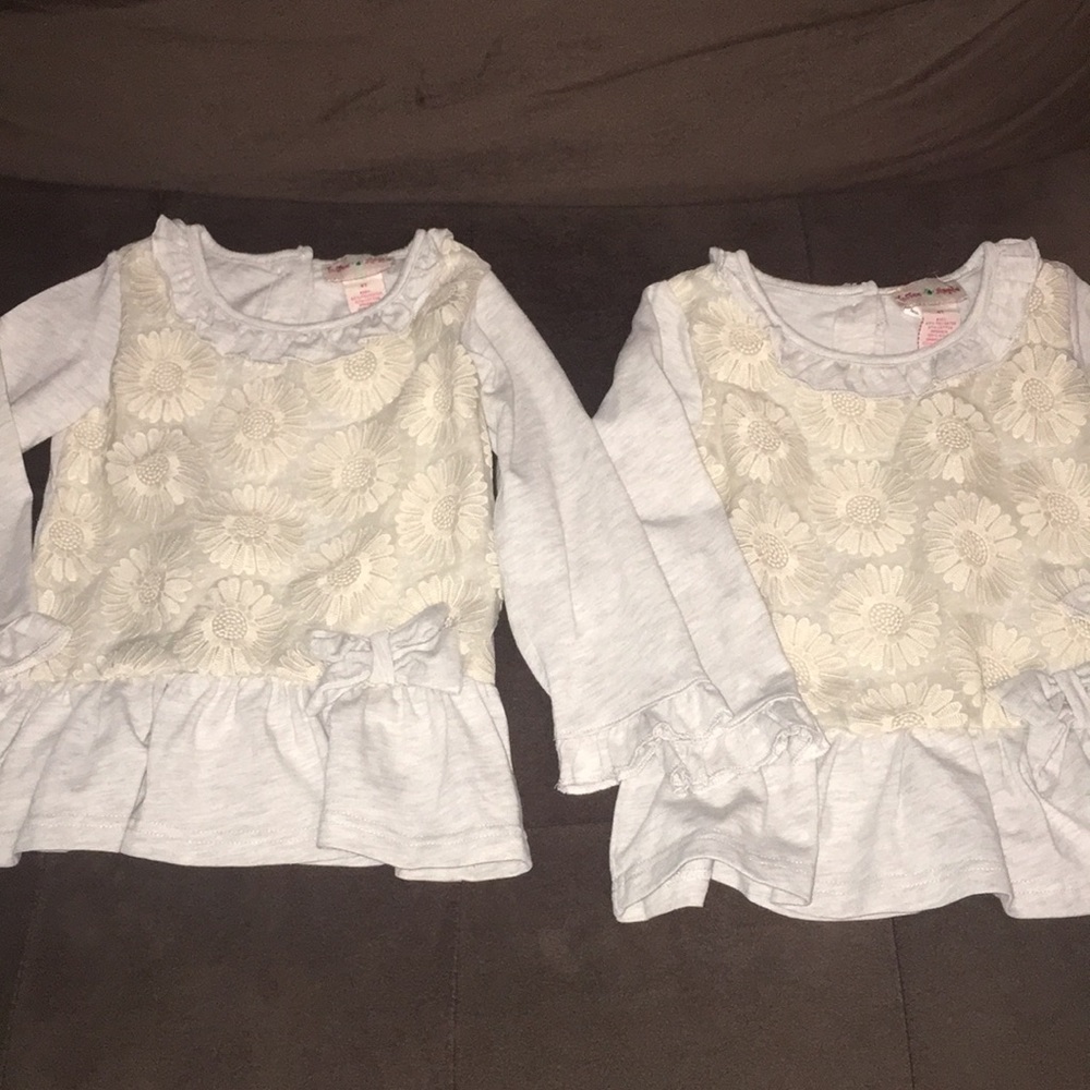 Twin girls’ long sleeve shirts with bow. Size 4t.